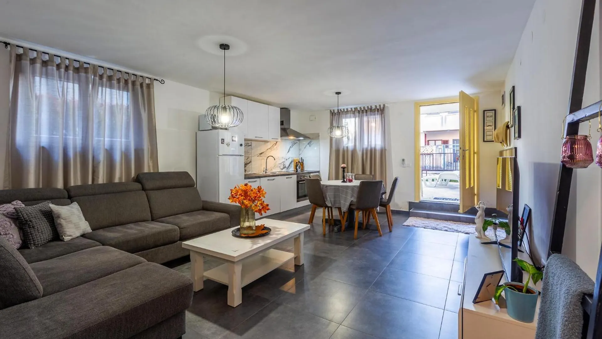 Awesome Apartment In Novigrad With Wifi Karpinjan