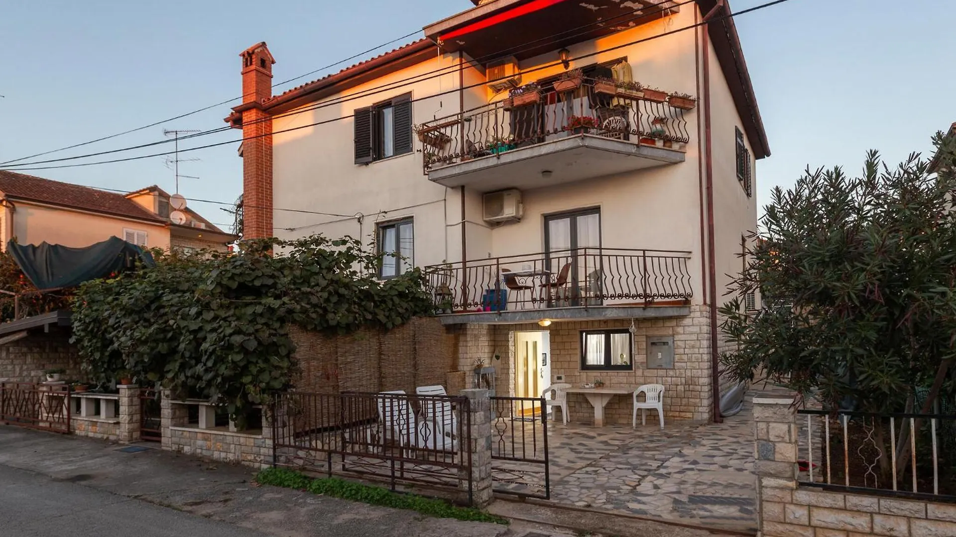 Awesome Apartment In Novigrad With Wifi Karpinjan