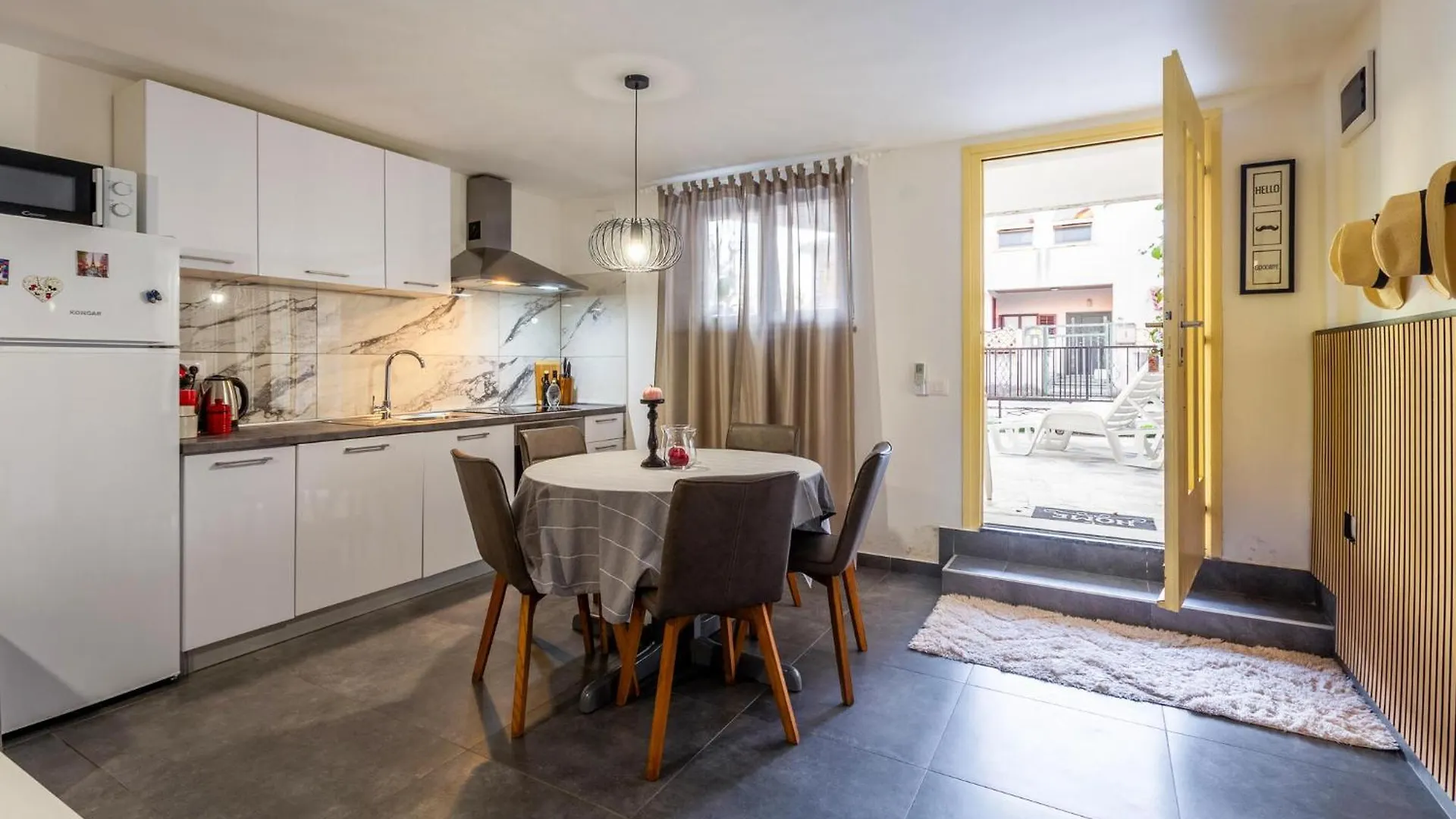 Awesome Apartment In Novigrad With Wifi Karpinjan